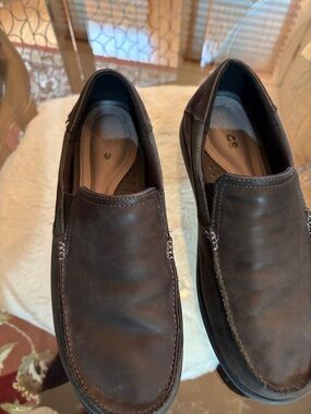 Crocs Men's Slip-On Leather Loafers in Dark Brown